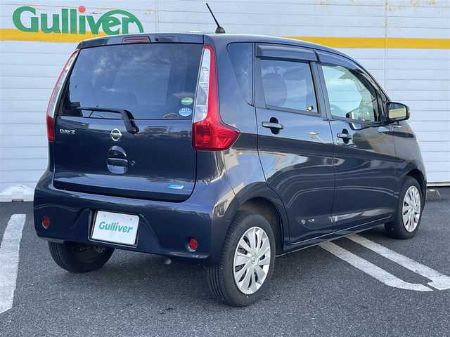 日産 デイズ X Vセレ +SeftyⅡ 埼玉県 2015(平27)年 3.8万km プレミアムパープルP ・純正ディーラーナビ/・バックカメラ（ルームミラー表示）/・アラウンドビューモニター（ルーミラー表示）/・衝突軽減ブレーキ/・純正フロアマット/・取説/・保証書