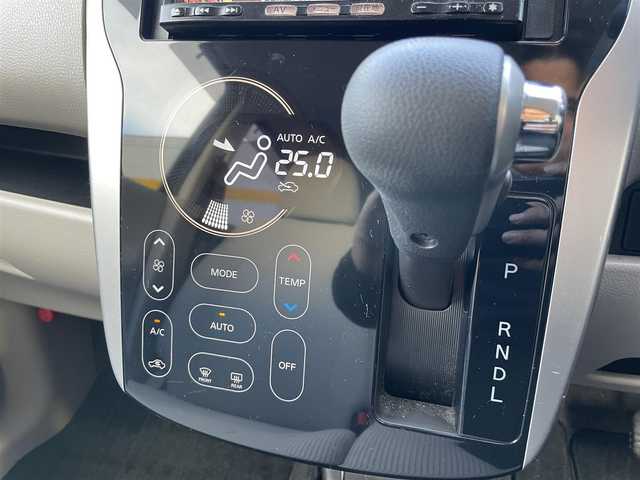 日産 デイズ X Vセレ +SeftyⅡ 埼玉県 2015(平27)年 3.8万km プレミアムパープルP ・純正ディーラーナビ/・バックカメラ（ルームミラー表示）/・アラウンドビューモニター（ルーミラー表示）/・衝突軽減ブレーキ/・純正フロアマット/・取説/・保証書