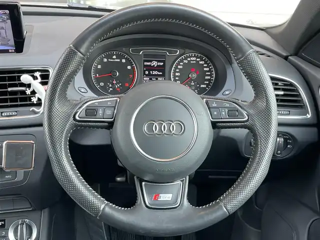 アウディ Ｑ３ Sラインコンペティション 鹿児島県 2014(平26)年 4.1万km 白 ワンオーナー/純正ナビ/バックカメラ/プッシュスタート /スマートキー/アイドリングストップ/社外フロアマット/純正フォグ/ドアバイザー/リア5面フィルム施工/新車時保証書/取扱説明書（車輌&ナビ）/スペアキー1本（スマートキー）