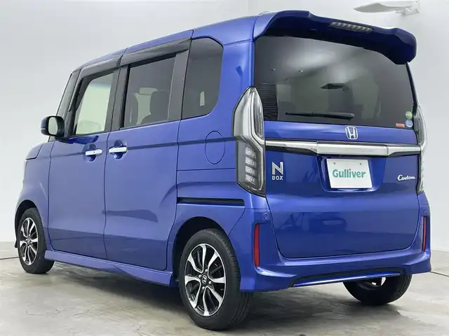 ホンダ Ｎ ＢＯＸ カスタム G L ホンダセンシング 岡山県 2020(令2)年 6万km ブリリアントスポーティブルーメタリック2トーン 純正メモリナビゲーション		/【フルセグ/Bluetooth/DVD】		/バックカメラ		/純正14inアルミホイール+サマータイヤ：装着			/レーダークルーズコントロール		/ビルトインETC		/LEDヘッドライト（AUTO機能付き）		/シートヒーター		/横滑り防止機能		/衝突軽減システム		/車線逸脱防止システム		/社外ドライブレコーダー		/ステアリングリモコン				/スマートキー				/プッシュスタート						/フロアマット