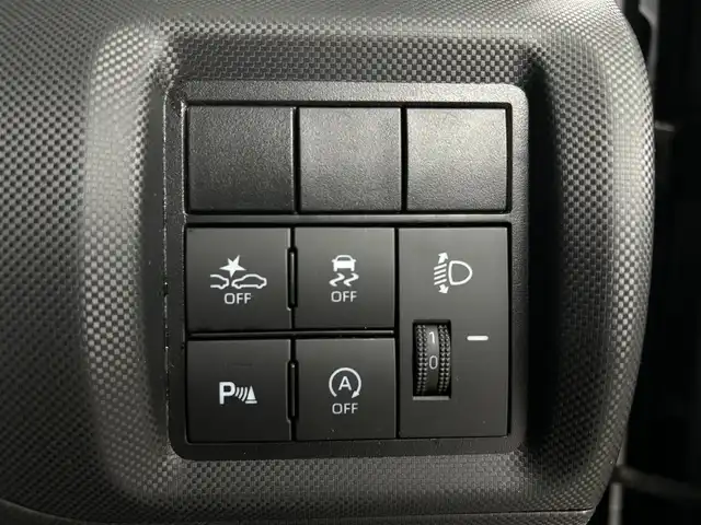 トヨタ ライズ G 埼玉県 2021(令3)年 1.8万km ブラックマイカメタリック 純正ナビ　バックカメラ　フルセグＴＶ　ＥＴＣ　衝突軽減　Ｂｌｕｅｔｏｏｔｈ　ＣＤ　ＤＶＤ　禁煙車　オートハイビーム　ＬＥＤヘッドライト　ＵＳＢ　スマートキー　アイドリングストップ　ＭＴモード付ＡＴ