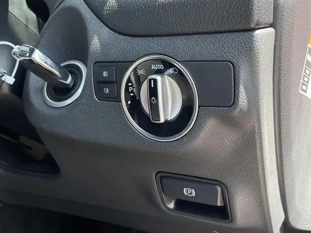 メルセデス・ベンツ ＧＬＡ２２０ 4マチック 長野県 2020(令2)年 2.7万km ジュピターレッド プレミアムパッケージ /パノラミックSR /harman/kardonサウンド /黒革シート /PWシート /シートヒーター /レーダーセーフティパッケージ /純正ナビ バックカメラ /TV /CarPlay対応 /bluetooth /LEDヘッドライト /パワーバックドア /ETC