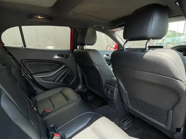 メルセデス・ベンツ ＧＬＡ２２０ 4マチック 長野県 2020(令2)年 2.7万km ジュピターレッド プレミアムパッケージ /パノラミックSR /harman/kardonサウンド /黒革シート /PWシート /シートヒーター /レーダーセーフティパッケージ /純正ナビ バックカメラ /TV /CarPlay対応 /bluetooth /LEDヘッドライト /パワーバックドア /ETC