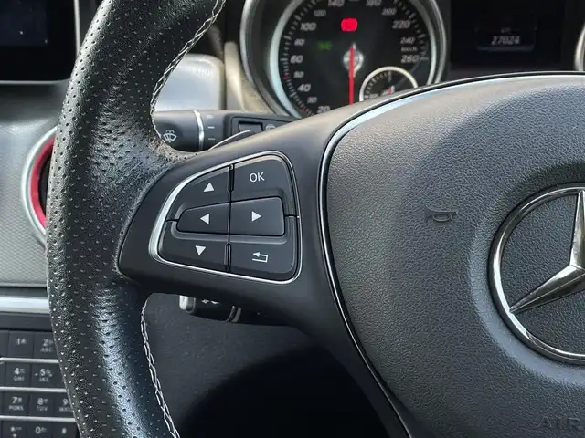 メルセデス・ベンツ ＧＬＡ２２０ 4マチック 長野県 2020(令2)年 2.7万km ジュピターレッド プレミアムパッケージ /パノラミックSR /harman/kardonサウンド /黒革シート /PWシート /シートヒーター /レーダーセーフティパッケージ /純正ナビ バックカメラ /TV /CarPlay対応 /bluetooth /LEDヘッドライト /パワーバックドア /ETC