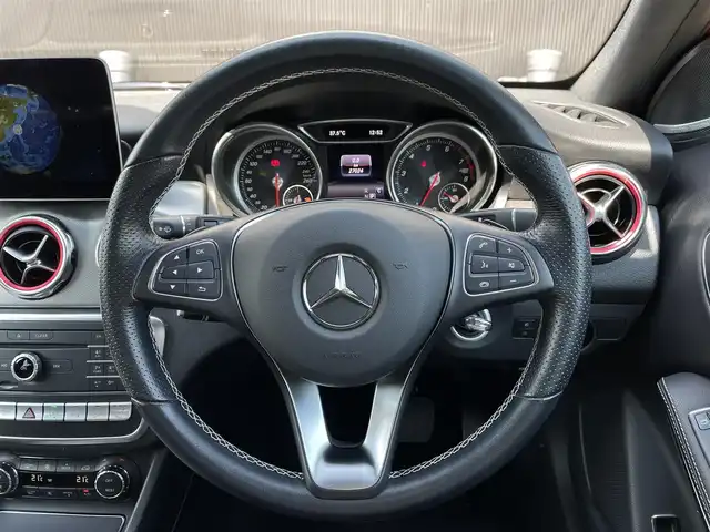 メルセデス・ベンツ ＧＬＡ２２０ 4マチック 長野県 2020(令2)年 2.7万km ジュピターレッド プレミアムパッケージ /パノラミックSR /harman/kardonサウンド /黒革シート /PWシート /シートヒーター /レーダーセーフティパッケージ /純正ナビ バックカメラ /TV /CarPlay対応 /bluetooth /LEDヘッドライト /パワーバックドア /ETC