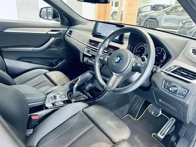ＢＭＷ ＢＭＷ Ｘ２ xDrive 20d MスポーツX 大阪府 2021(令3)年 4.6万km 白 インテリジェントセーフティ/ACC/ハーフレザー/パワーシート/Dシートメモリ/シートヒーター/純正ナビ/バックカメラ/純正19インチAW/LEDヘッドライト/電動リアゲート/クリアランスソナー/パドルシフト/ETC/ドラレコ