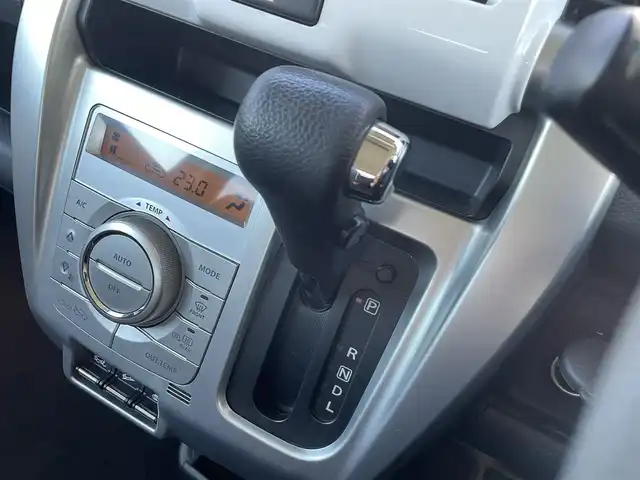 スズキ ハスラー G 熊本県 2014(平26)年 10.4万km フェニックスレッドパール/ブルーイッシュブラックパール レーダーブレーキサポート/プッシュスタート/社外ナビ/ETC/ドライブレコーダー/右前席シートヒーター/横滑り防止装置/純正フロアマット/純正ドアバイザー/新車保証書/取扱説明書/スマートスペアキー×1本