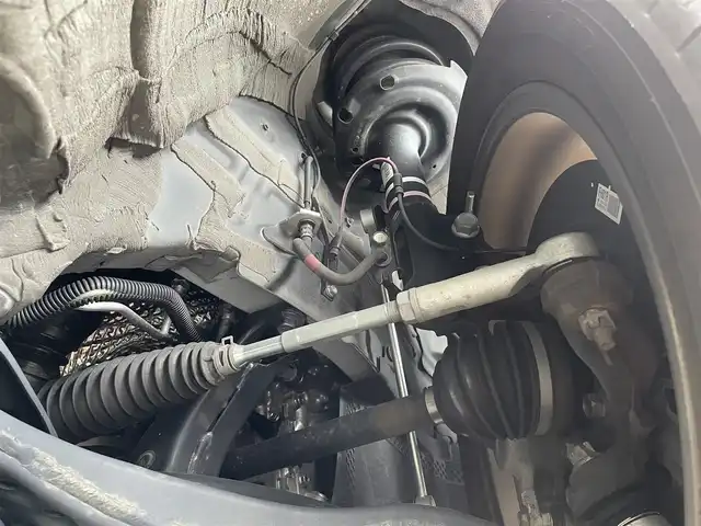 トヨタ ヴォクシー ハイブリッド S－Z 滋賀県 2022(令4)年 2万km ホワイトパールクリスタルシャイン モデリスタエアロ/12.3インチ有機ELフリップダウンモニター/10.5インチディスプレイオーディオ/（FM/AM/CD/DVD/フルセグ/Bluetooth/HDMI）/快適利便パッケージHigh/・ハンズフリーデュアルパワースライドドア/・パワーバックドア/・ステアリングヒーター/・後席シートヒーター/・ナノイーX/ETC2.0/前後ドライブレコーダー/バックカメラ/ＴｏｙｏｔａＳａｆｅｔｙＳｅｎｓｅ/・プリクラッシュブレーキアシスト	/・ブラインドスポットモニター（ＢＳＭ）/・安心降車アシスト（ドアオープン制御付）（ＳＥＡ）/・パーキングサポートブレーキ（後方接近車両）/・パーキングサポートブレーキ（後方歩行者）/・レーンキープアシスト	/・レーダークルーズコントロール/・標識検知機能/オットマン/運転席・助手席シートヒーター/キャプテンシートシートヒーター/電動格納ミラー/電子パーキング/ブレーキホールド/革巻きステアリング/ステアリングスイッチ/オートライト/LEDヘッドライト/オートマチックハイビーム/プッシュスタート/スマートキー/純正フロアマット