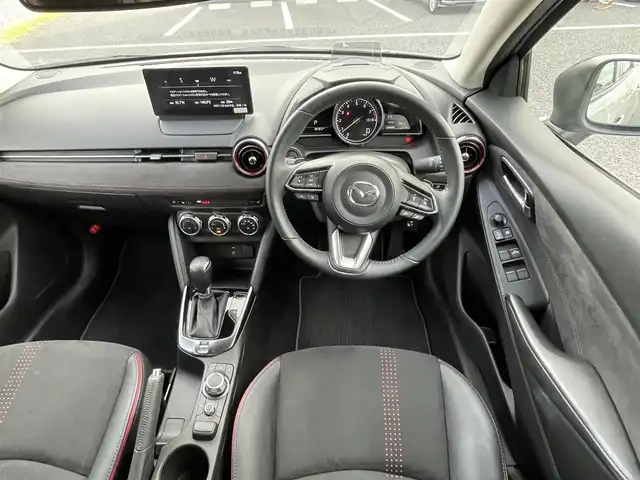 マツダ マツダ２ 15スポルト 千葉県 2024(令6)年 1.9万km グレー 純正8インチナビ/(フルセグTV/BT/FM/AM)/全周囲カメラ/前後ドライブレコーダー/ヘッドアップディスプレイ/パドルシフト/衝突被害軽減システム/車線逸脱警報/レーダークルーズコントロール/ハーフレザーシート/シートヒーター/シートリフター/ステアリングヒーター/横滑り防止装置/ETC/アイドリングストップ/LEDヘッドライト/オートライト/ウィンカーミラー/電動格納ミラー/純正16インチAW/プッシュスタート/スマートキー/フロアマット/スペアキー/取扱説明書/保証書