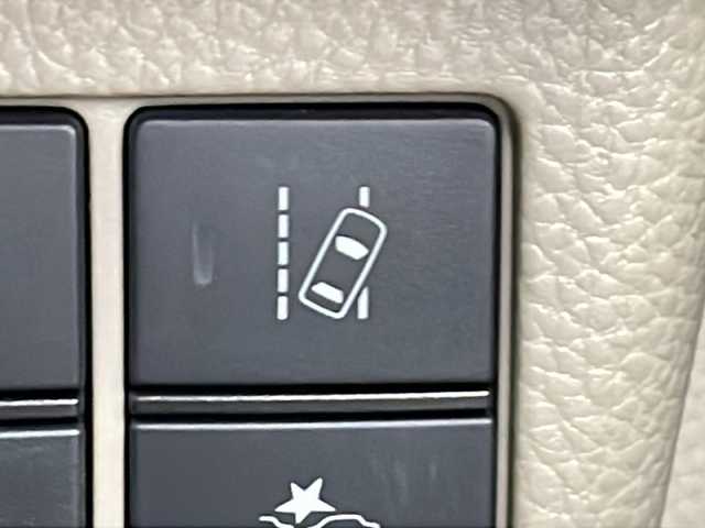 ホンダ Ｎ ＢＯＸ G EX ホンダセンシング 道北・旭川 2018(平30)年 1.7万km プレミアムアイボリーパールⅡ /4WD//禁煙車//純正ナビ/BT/SD/USB/CD/DVD/フルセグ//片側パワースライドドア//全席シートヒーター//ステアリングスイッチ//オートエアコン//ETC//ドライブレコーダー//バックカメラ//ホンダセンシング//CMBS//誤発進抑制機能//後方誤発進抑制機能//ACC//LKAS//路外逸脱抑制機能//先行車発進お知らせ機能//ドアバイザー//オートライト//LEDヘッドライト//サンシェード//保証書//取説