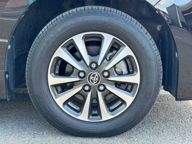 トヨタ エスクァイア Gi プレミアムパッケージ 大阪府 2018(平30)年 4.4万km ブラック ワンオーナー/純正10インチナビ/フルセグTV/Bluetooth/CD/DVD/SD/TVキャンセラー/バックカメラ/ビルトインETC/12インチフリップダウンモニター/トヨタセーフティセンス/クルーズコントロール/両側パワースライドドア/コンビハンドル/ステアリングスイッチ/ステアリングヒーター/ハーフレザーシート/前席シートヒーター/LEDヘッドライト/フォグランプ/オートライト/オートハイビーム/純正15インチAW/ドアバイザー/プッシュスタート/スマートキー/スペアキー