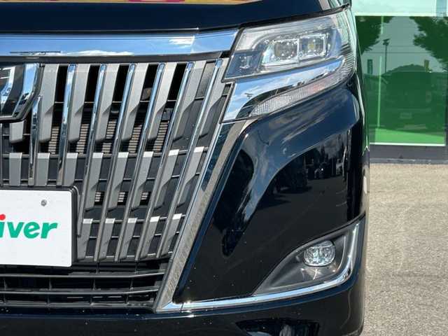 トヨタ エスクァイア Gi プレミアムパッケージ 大阪府 2018(平30)年 4.4万km ブラック ワンオーナー/純正10インチナビ/フルセグTV/Bluetooth/CD/DVD/SD/TVキャンセラー/バックカメラ/ビルトインETC/12インチフリップダウンモニター/トヨタセーフティセンス/クルーズコントロール/両側パワースライドドア/コンビハンドル/ステアリングスイッチ/ステアリングヒーター/ハーフレザーシート/前席シートヒーター/LEDヘッドライト/フォグランプ/オートライト/オートハイビーム/純正15インチAW/ドアバイザー/プッシュスタート/スマートキー/スペアキー