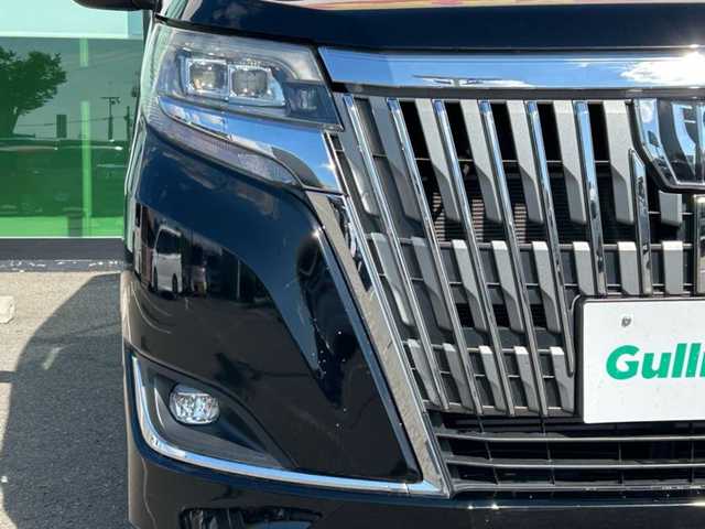 トヨタ エスクァイア Gi プレミアムパッケージ 大阪府 2018(平30)年 4.4万km ブラック ワンオーナー/純正10インチナビ/フルセグTV/Bluetooth/CD/DVD/SD/TVキャンセラー/バックカメラ/ビルトインETC/12インチフリップダウンモニター/トヨタセーフティセンス/クルーズコントロール/両側パワースライドドア/コンビハンドル/ステアリングスイッチ/ステアリングヒーター/ハーフレザーシート/前席シートヒーター/LEDヘッドライト/フォグランプ/オートライト/オートハイビーム/純正15インチAW/ドアバイザー/プッシュスタート/スマートキー/スペアキー