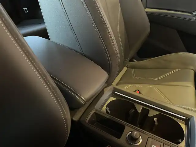 アウディ Ｑ３ 35TDIクワトロ Sライン 愛知県 2022(令4)年 1.6万km デイトナグレーパールエフェクト ラグジュアリーパッケージ/コンビニエンス＆アシスタンスパッケージ/黒革シート/シートヒーター/アダプティブクルーズコントロール/サイドアシスト/レーンアシスト/オートマチックテールゲート/ブラックスタイリングパッケージ/360カメラ