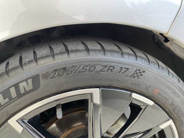 日産 オーラ ニスモ 愛知県 2022(令4)年 2.7万km シルバー プロパイロット/純正9型ディスプレイオーディオナビ/ニスモ専用シート/ニスモエアロ/SOSコール/全方位カメラ/クルーズコントロール/シートヒーター/バックカメラ/コーナーセンサー/純正アルミホイール/ETC2.0/ブラインドスポットモニター/ステアリングヒーター/LEDヘッドライト/インテリジェントミラー/オートマチックハイビーム/ドライブレコーダー/ワイヤレス充電機/衝突軽減システム/フルセグ/Bluetooth/ステアリングスイッチ/スマートキー/プッシュスタート