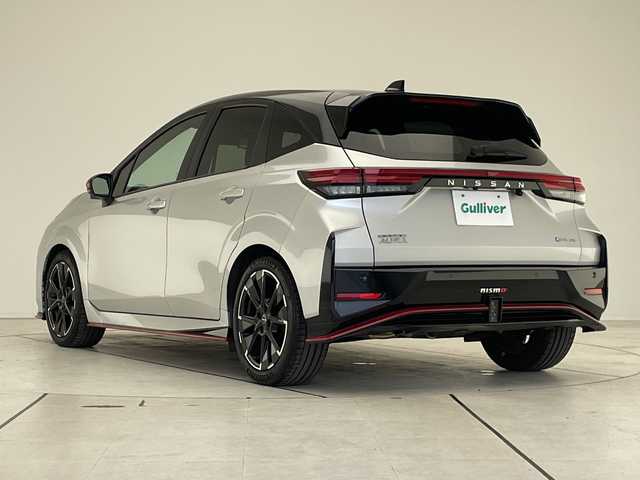 日産 オーラ ニスモ 愛知県 2022(令4)年 2.7万km シルバー プロパイロット/純正9型ディスプレイオーディオナビ/ニスモ専用シート/ニスモエアロ/SOSコール/全方位カメラ/クルーズコントロール/シートヒーター/バックカメラ/コーナーセンサー/純正アルミホイール/ETC2.0/ブラインドスポットモニター/ステアリングヒーター/LEDヘッドライト/インテリジェントミラー/オートマチックハイビーム/ドライブレコーダー/ワイヤレス充電機/衝突軽減システム/フルセグ/Bluetooth/ステアリングスイッチ/スマートキー/プッシュスタート