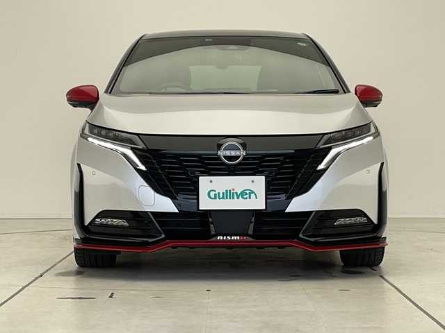 日産 オーラ ニスモ 愛知県 2022(令4)年 2.7万km シルバー プロパイロット/純正9型ディスプレイオーディオナビ/ニスモ専用シート/ニスモエアロ/SOSコール/全方位カメラ/クルーズコントロール/シートヒーター/バックカメラ/コーナーセンサー/純正アルミホイール/ETC2.0/ブラインドスポットモニター/ステアリングヒーター/LEDヘッドライト/インテリジェントミラー/オートマチックハイビーム/ドライブレコーダー/ワイヤレス充電機/衝突軽減システム/フルセグ/Bluetooth/ステアリングスイッチ/スマートキー/プッシュスタート