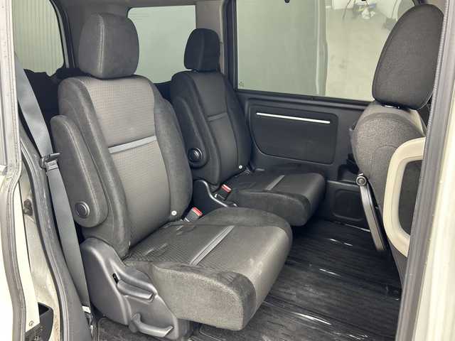 ホンダ ステップワゴン スパーダ ホンダセンシング 三重県 2017(平29)年 8万km プラチナホワイトパール /禁煙車//純正メーカーオプションナビ//全方位カメラ//オートAC//HDMI接続//革巻きステアリング//ステアリングスイッチ//MTモード付AT//パドルシフト//レーダークルーズコントロール//ホンダセンシング//衝突軽減ブレーキ//レーンキープアシスト//純正ビルトインETC//社外前方ドライブレコーダー//サイドカーテンエアバッグ//純正フリップダウンモニター//両側パワースライドドア//LED//オートライト//フォグ