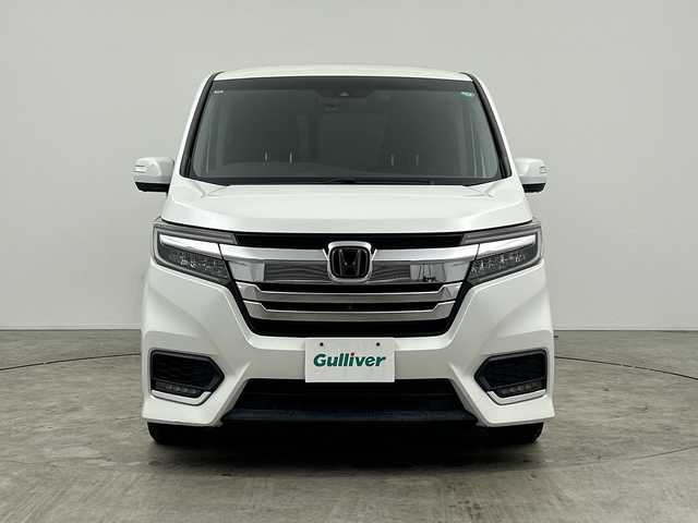 ホンダ ステップワゴン スパーダ ホンダセンシング 三重県 2017(平29)年 8万km プラチナホワイトパール /禁煙車//純正メーカーオプションナビ//全方位カメラ//オートAC//HDMI接続//革巻きステアリング//ステアリングスイッチ//MTモード付AT//パドルシフト//レーダークルーズコントロール//ホンダセンシング//衝突軽減ブレーキ//レーンキープアシスト//純正ビルトインETC//社外前方ドライブレコーダー//サイドカーテンエアバッグ//純正フリップダウンモニター//両側パワースライドドア//LED//オートライト//フォグ