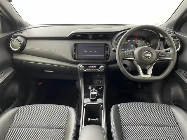 日産 キックス X FOUR 道央・札幌 2025(令7)年 0.9万km ブリリアントホワイトパール ・４WD/・純正メモリナビ/・CD/DVD/BT/フルセグ/SD/・アラウンドビューモニター/・前後ドライブレコーダー/・デジタルインナーミラー/・ETC/・ハーフレザーシート/・プロパイロット/・衝突軽減ブレーキ/・横滑り防止装置/・アダプティブクルーズコントロール/・レーンキープアシスト/・前後コーナーセンサー/・ハンドル支援機能/・ふらつき警報機能/・LEDヘッドライト/・フォグ/・オートマチックハイビーム/・ヘッドランプレベライザー/・ステアリングスイッチ/・オートホールドブレーキ/・保証書・取扱説明書/・スペアキー