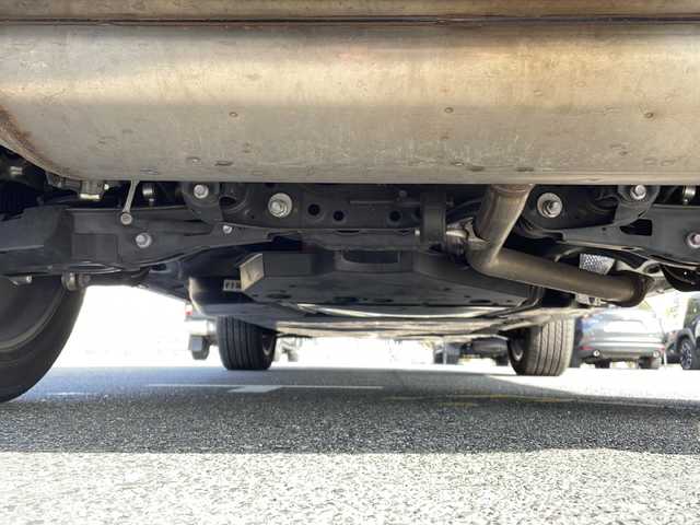 トヨタ ＲＡＶ４ ＰＨＶ ブラックトーン 山口県 2021(令3)年 5.8万km アティチュードブラックマイカ/ホワイトパールクリスタルシャイン ワンオーナー/純正ディスプレイオーディオ/・ナビキット/・フルセグテレビ/・AM/FM/Bluetooth/パノラミックビューモニター/ETC/前後ドライブレコーダー/デジタルインナーミラー/トヨタセーフティセンス/・プリクラッシュセーフティ/・レーダークルーズコントロール/・車線逸脱防止システム/・ブラインドスポットモニター/・オートマチックハイビーム/・クリアランスソナー/D/N席シートヒーター/D/N席エアシート/D/N席パワーシート/ワイヤレス充電/ステアリングヒーター/純正LEDヘッドライト/レーダー探知機【LASER】/スマートキー/スペアキー/AC100V/パワーバックドア/純正19インチAW/充電ケーブルあり