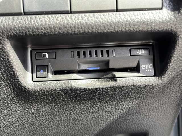 トヨタ ＲＡＶ４ ＰＨＶ ブラックトーン 山口県 2021(令3)年 5.8万km アティチュードブラックマイカ/ホワイトパールクリスタルシャイン ワンオーナー/純正ディスプレイオーディオ/・ナビキット/・フルセグテレビ/・AM/FM/Bluetooth/パノラミックビューモニター/ETC/前後ドライブレコーダー/デジタルインナーミラー/トヨタセーフティセンス/・プリクラッシュセーフティ/・レーダークルーズコントロール/・車線逸脱防止システム/・ブラインドスポットモニター/・オートマチックハイビーム/・クリアランスソナー/D/N席シートヒーター/D/N席エアシート/D/N席パワーシート/ワイヤレス充電/ステアリングヒーター/純正LEDヘッドライト/レーダー探知機【LASER】/スマートキー/スペアキー/AC100V/パワーバックドア/純正19インチAW/充電ケーブルあり