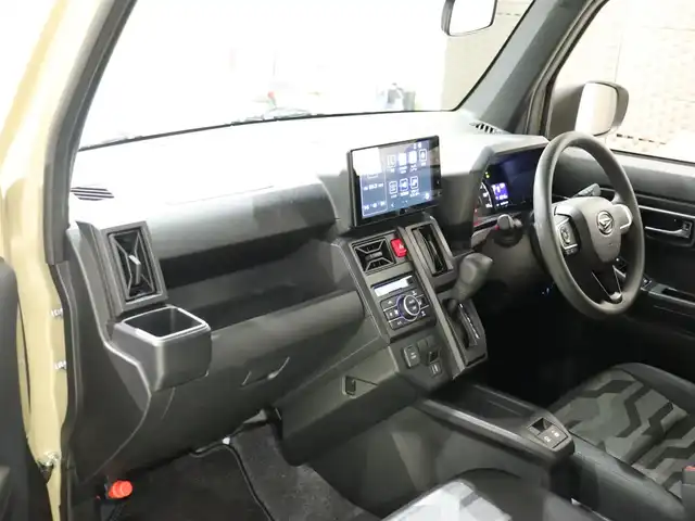 ダイハツ タフト X ターボ 静岡県 2023(令5)年 2万km サンドベージュメタリック 純正ディスプレイオーディオ/Apple Carplay/Android Auto/フルセグTV/ガラスルーフ/衝突軽減ブレーキ/オートハイビーム/純正ドラレコ/アイドリングストップ/パーキングアシスト/ETC/USB