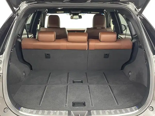 トヨタ ハリアー プレミアム 福岡県 2017(平29)年 6.5万km ブラック 純正９型ナビ（ＢＴ，フルセグＴＶ）　/バックカメラ　/ＥＴＣ　/ＡＣＣ　/コーナーセンサー　/衝突軽減ブレーキ　/レーンキープ　/ＭＴモード付き　/パワーバックドア　/ハーフレザーシート　/パワーシート　/３眼ＬＥＤライト