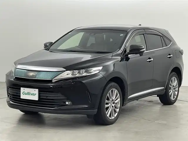 トヨタ ハリアー プレミアム 福岡県 2017(平29)年 6.5万km ブラック 純正９型ナビ（ＢＴ，フルセグＴＶ）　/バックカメラ　/ＥＴＣ　/ＡＣＣ　/コーナーセンサー　/衝突軽減ブレーキ　/レーンキープ　/ＭＴモード付き　/パワーバックドア　/ハーフレザーシート　/パワーシート　/３眼ＬＥＤライト