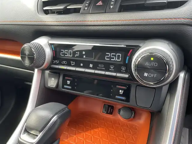 トヨタ ＲＡＶ４ ハイブリッド アドベンチャー 愛知県 2022(令4)年 8.4万km アティチュードブラックマイカ ワンオーナー/バックカメラ/ウィンカーミラー/クルーズコントロール/プッシュスタート/ETC/社外ディスプレイオーディオ/Bluetooth/AppleCarPlay/シートヒーター/エアシート/レーンキープ/衝突軽減ブレーキ/BSM