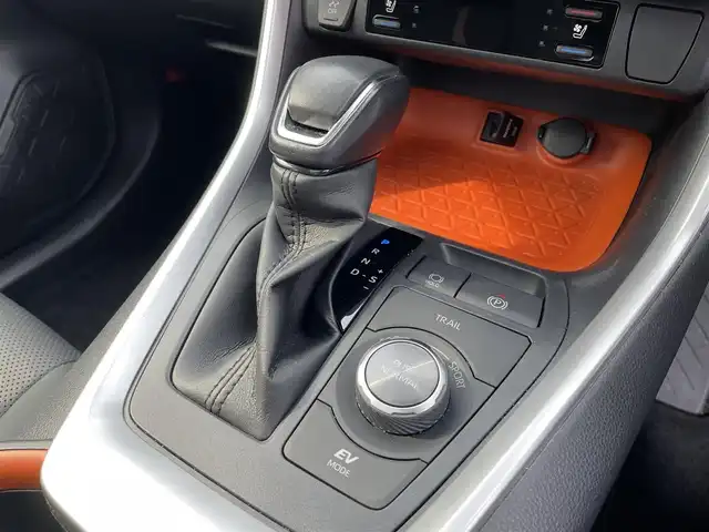 トヨタ ＲＡＶ４ ハイブリッド アドベンチャー 愛知県 2022(令4)年 8.4万km アティチュードブラックマイカ ワンオーナー/バックカメラ/ウィンカーミラー/クルーズコントロール/プッシュスタート/ETC/社外ディスプレイオーディオ/Bluetooth/AppleCarPlay/シートヒーター/エアシート/レーンキープ/衝突軽減ブレーキ/BSM