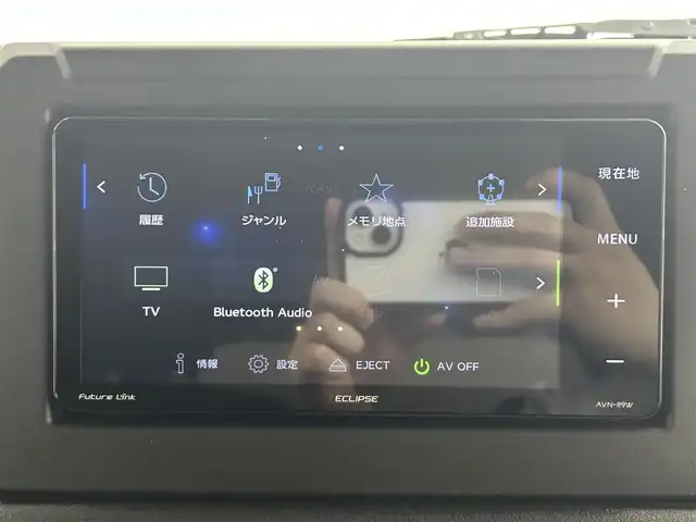 スズキ ジムニー XC 道央・札幌 2019(令1)年 0.7万km ジャングルグリーン ・４WD/・社外メモリーナビ/　CD/DVD/SD/BT/フルセグ/・バックカメラ/・ビルトインETC/・衝突軽減ブレーキ/・クルーズコントロール/・レーンキープアシスト/・前席シートヒーター/・ヘッドライトウォッシャー/・ステアリングスイッチ/・メッキグリル/・メッキテールカバー/・純正マッドフラップ/・LEDヘッドライト/・フォグライト/・オートライト/・純正フロアマット/・ドアバイザー