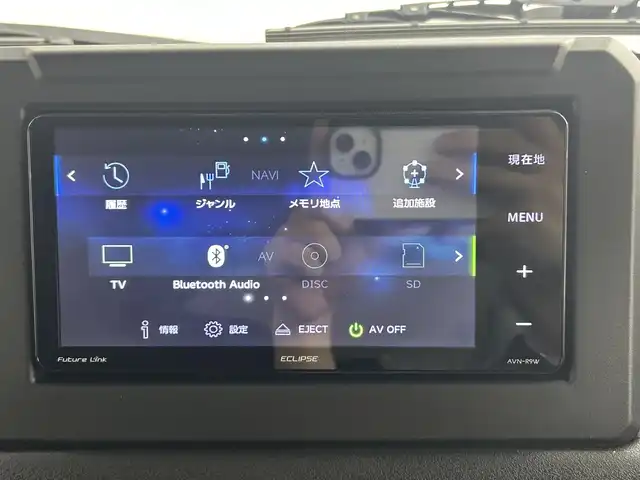 スズキ ジムニー XC 道央・札幌 2019(令1)年 0.7万km ジャングルグリーン ・４WD/・社外メモリーナビ/　CD/DVD/SD/BT/フルセグ/・バックカメラ/・ビルトインETC/・衝突軽減ブレーキ/・クルーズコントロール/・レーンキープアシスト/・前席シートヒーター/・ヘッドライトウォッシャー/・ステアリングスイッチ/・メッキグリル/・メッキテールカバー/・純正マッドフラップ/・LEDヘッドライト/・フォグライト/・オートライト/・純正フロアマット/・ドアバイザー