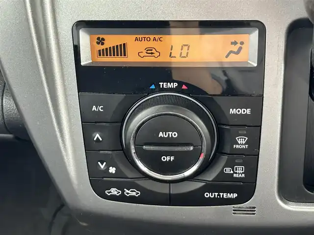 スズキ ハスラー Jスタイル 奈良県 2015(平27)年 6.8万km フェニックスレッドパール/ホワイト2トーンルーフ 社外ナビ(ワンセグTV/CD/AM・FM)ナビロックのため動作未確認/ビルトインETC/シートヒーター(D/N席)/HIDヘッドライト/フォグランプ/純正フロアマット/ドアバイザー/プッシュスタート/スマートキー