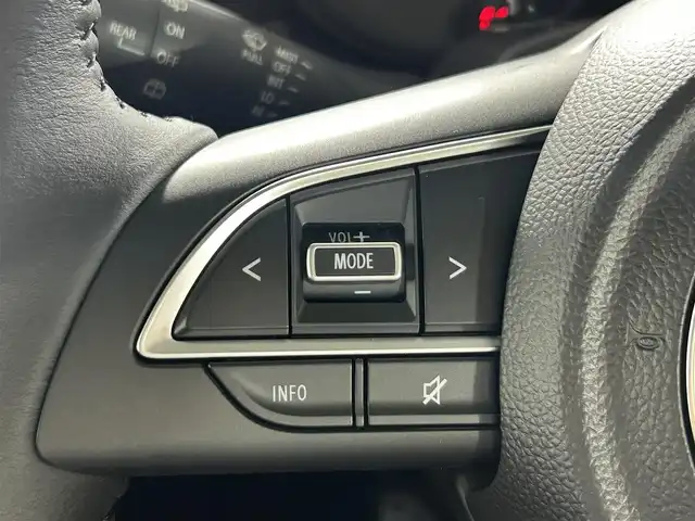 スズキ ジムニー シエラ JC 佐賀県 2025(令7)年 0.1万km ミディアムグレー 社外7インチナビ /Bluetooth/CD/SD/FM.AM/スズキレーダーブレーキサポートシステム/コーナーセンサー/クルーズコントロール/パートタイム4WD/アイドリングストップ/ダウンヒルアシストコントロール/運転席/助手席シートヒーター/社外フロアマット/純正15インチアルミホイール/スマートキー×2/保証書/取扱説明書