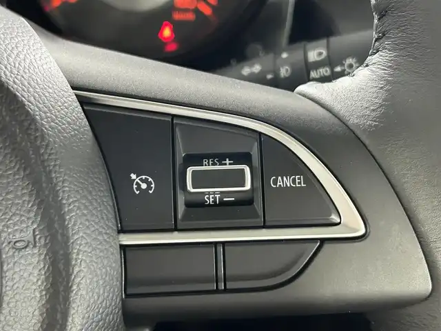 スズキ ジムニー シエラ JC 佐賀県 2025(令7)年 0.1万km ミディアムグレー 社外7インチナビ /Bluetooth/CD/SD/FM.AM/スズキレーダーブレーキサポートシステム/コーナーセンサー/クルーズコントロール/パートタイム4WD/アイドリングストップ/ダウンヒルアシストコントロール/運転席/助手席シートヒーター/社外フロアマット/純正15インチアルミホイール/スマートキー×2/保証書/取扱説明書