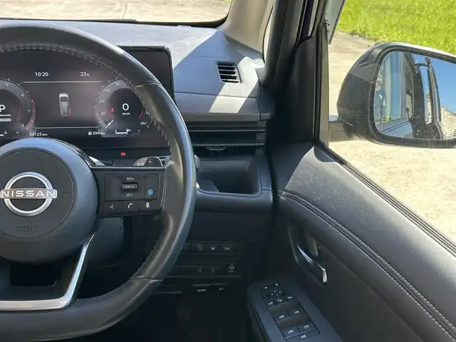 日産 セレナ ハイウェイスター V 長崎県 2023(令5)年 3.5万km アズライトブルー 純正ナビ/（Bluetooth/フルセグ）/全方位カメラ/衝突軽減システム/レーンアシスト/レーダークルーズ/ETC/両側パワースライドドア/パドルシフト/置くだけ充電/スマートキー/プッシュスタート/純正16インチAW