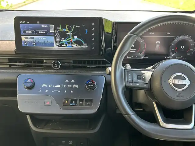 日産 セレナ ハイウェイスター V 長崎県 2023(令5)年 3.5万km アズライトブルー 純正ナビ/（Bluetooth/フルセグ）/全方位カメラ/衝突軽減システム/レーンアシスト/レーダークルーズ/ETC/両側パワースライドドア/パドルシフト/置くだけ充電/スマートキー/プッシュスタート/純正16インチAW