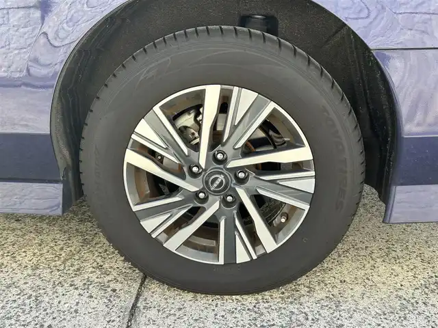 日産 セレナ ハイウェイスター V 長崎県 2023(令5)年 3.5万km アズライトブルー 純正ナビ/（Bluetooth/フルセグ）/全方位カメラ/衝突軽減システム/レーンアシスト/レーダークルーズ/ETC/両側パワースライドドア/パドルシフト/置くだけ充電/スマートキー/プッシュスタート/純正16インチAW