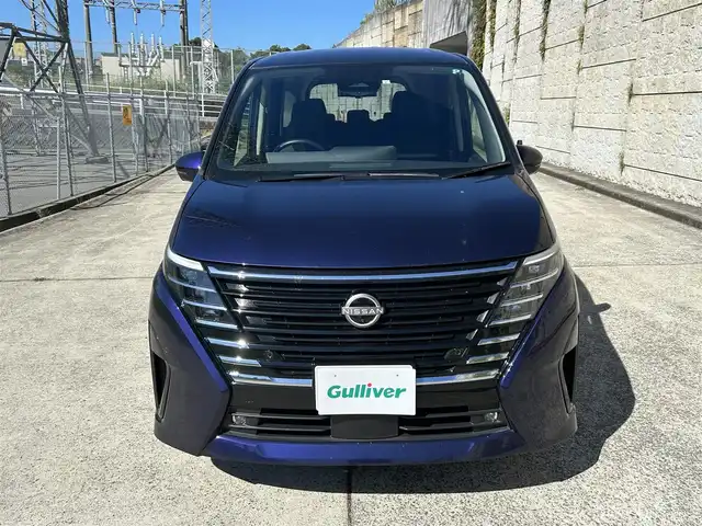 日産 セレナ ハイウェイスター V 長崎県 2023(令5)年 3.5万km アズライトブルー 純正ナビ/（Bluetooth/フルセグ）/全方位カメラ/衝突軽減システム/レーンアシスト/レーダークルーズ/ETC/両側パワースライドドア/パドルシフト/置くだけ充電/スマートキー/プッシュスタート/純正16インチAW