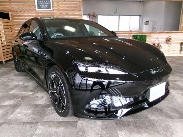 ＢＹＤ ＢＹＤ シール 奈良県 2025(令7)年 0.6万km 黒 /4WD/スマートキー×2個/プッシュスタート/純正ディスプレイオーディオ/純正全方位カメラ/ムーンルーフ/本革レザーシート/シートヒーター/パワーシート/19インチアルミ/パワートランク