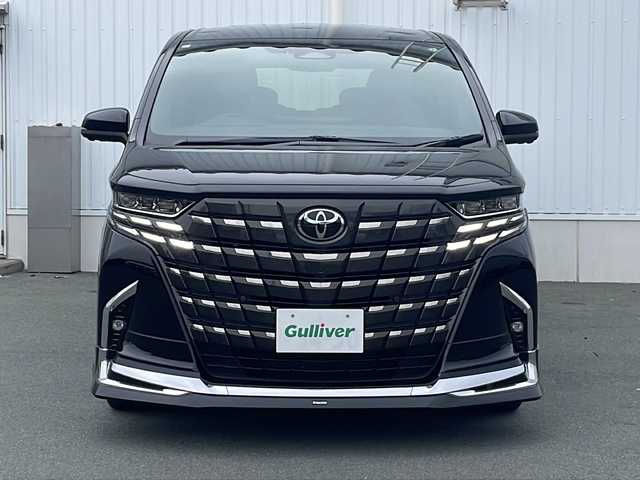 トヨタ アルファード Z 三重県 2024(令6)年 1.5万km ブラック プッシュスタート/電動格納ミラー/オートライト/オートマチックハイビーム/ビルトインETC/横滑り防止/LEDライト/ステアリングスイッチ/革巻きハンドル/レーダークルーズコントロール/ハンドルヒーター/ブラインドスポットモニター/レーンキープアシスト/プロアクティブドライブアシスト/クリアランスソナー/周辺車両接近時サポート/安心降車アシスト/リヤカメラディテクション/衝突軽減ブレーキ/ロードサインアシスト/リヤクロストラフィックアラート/後方車両接近告知/パーキングブレーキサポート/電動パーキング/デジタルインナーミラー/両側電動ドア/電動シート(全席)/温冷シート(全席)/電動リヤドア/電動リヤサンシェード/SOSボタン/サンルーフ/レザーシート/USB入力端子2ヶ所/タイプC入力端子2ヶ所/HDMI/置くだけ充電/フロアマット/モデリスタエアロ/全周囲モニター/純正13型後席モニター/純正マルチメディアナビ(AM/FM/TV/BT)/フルセグTV/ユニバーサルステップ/スペアキー/禁煙車/取扱説明書/保証書/ワンオーナー