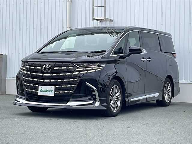 トヨタ アルファード Z 三重県 2024(令6)年 1.5万km ブラック プッシュスタート/電動格納ミラー/オートライト/オートマチックハイビーム/ビルトインETC/横滑り防止/LEDライト/ステアリングスイッチ/革巻きハンドル/レーダークルーズコントロール/ハンドルヒーター/ブラインドスポットモニター/レーンキープアシスト/プロアクティブドライブアシスト/クリアランスソナー/周辺車両接近時サポート/安心降車アシスト/リヤカメラディテクション/衝突軽減ブレーキ/ロードサインアシスト/リヤクロストラフィックアラート/後方車両接近告知/パーキングブレーキサポート/電動パーキング/デジタルインナーミラー/両側電動ドア/電動シート(全席)/温冷シート(全席)/電動リヤドア/電動リヤサンシェード/SOSボタン/サンルーフ/レザーシート/USB入力端子2ヶ所/タイプC入力端子2ヶ所/HDMI/置くだけ充電/フロアマット/モデリスタエアロ/全周囲モニター/純正13型後席モニター/純正マルチメディアナビ(AM/FM/TV/BT)/フルセグTV/ユニバーサルステップ/スペアキー/禁煙車/取扱説明書/保証書/ワンオーナー