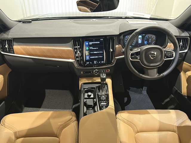 ボルボ Ｖ９０ クロスカントリー T5 AWD モメンタム 新潟県 2018(平30)年 3.4万km オニキスブラックP ワンオーナー/Applecarplay/Android-auto/インテリセーフ/-シティセーフティブレーキ/-レーンキープアシスト/-ブラインドスポットモニター/-クロストラフィックアシスト/-360°カメラ/-アダプティブクルーズコントロール/純正HDDナビ/フルセグTV/ETC/パワーシート/シートヒーター/ステアリングヒーター/パワーバックドア/スペアキー1本/保証書/取扱説明書