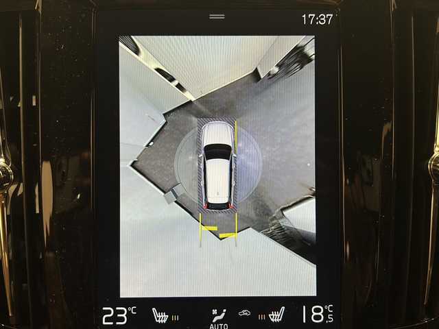 ボルボ Ｖ９０ クロスカントリー T5 AWD モメンタム 新潟県 2018(平30)年 3.4万km オニキスブラックP ワンオーナー/Applecarplay/Android-auto/インテリセーフ/-シティセーフティブレーキ/-レーンキープアシスト/-ブラインドスポットモニター/-クロストラフィックアシスト/-360°カメラ/-アダプティブクルーズコントロール/純正HDDナビ/フルセグTV/ETC/パワーシート/シートヒーター/ステアリングヒーター/パワーバックドア/スペアキー1本/保証書/取扱説明書