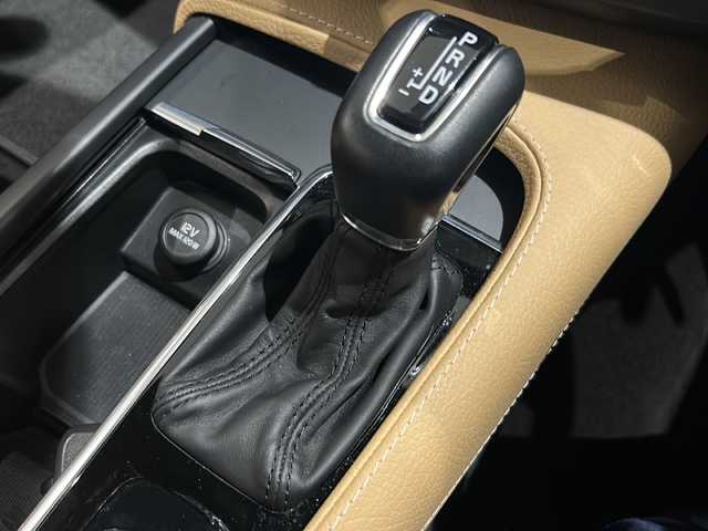 ボルボ Ｖ９０ クロスカントリー T5 AWD モメンタム 新潟県 2018(平30)年 3.4万km オニキスブラックP ワンオーナー/Applecarplay/Android-auto/インテリセーフ/-シティセーフティブレーキ/-レーンキープアシスト/-ブラインドスポットモニター/-クロストラフィックアシスト/-360°カメラ/-アダプティブクルーズコントロール/純正HDDナビ/フルセグTV/ETC/パワーシート/シートヒーター/ステアリングヒーター/パワーバックドア/スペアキー1本/保証書/取扱説明書