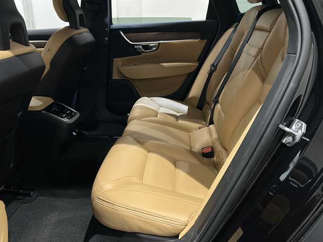 ボルボ Ｖ９０ クロスカントリー T5 AWD モメンタム 新潟県 2018(平30)年 3.4万km オニキスブラックP ワンオーナー/Applecarplay/Android-auto/インテリセーフ/-シティセーフティブレーキ/-レーンキープアシスト/-ブラインドスポットモニター/-クロストラフィックアシスト/-360°カメラ/-アダプティブクルーズコントロール/純正HDDナビ/フルセグTV/ETC/パワーシート/シートヒーター/ステアリングヒーター/パワーバックドア/スペアキー1本/保証書/取扱説明書