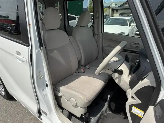 日産 デイズ ルークス X Vセレ +SeftyⅡ 青森県 2015(平27)年 8.7万km ホワイトパール 4WD/純正SDナビ・フルセグTV/アラウンドビューモニター/ETC/片側パワースライドドア/運転席シートヒーター/エマージェンシーブレーキ/踏み間違い防止アシスト/横滑り防止機能/シートバックテーブル/後席サンシェード/インテリキー/LEDヘッドライト