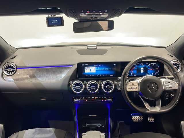 メルセデス・ベンツ ＧＬＡ２００ｄ 4マチック AMGライン 新潟県 2020(令2)年 3.5万km コスモスブラック レーダーセーフティパッケージ/・アダプティブディスタンスアシスト・ディストロニック/・アクティブブレーキアシスト/・アクティブレーンキーピングアシスト/ナビゲーションパッケージ/・TV/USB/BT/パノラミックスライディングルーフ/アテンションアシスト/ブラインドスポットアシスト/レーンチェンジアシスト/アクティブステアリングアシスト/ダウンヒル・スピード・レギュレーション/インテリジェントライトシステム/ロケイターライティング/アンビエントライト/360°カメラシステム/D席N席パワーシート/シートヒーター/ETC2.0/ドライブレコーダー