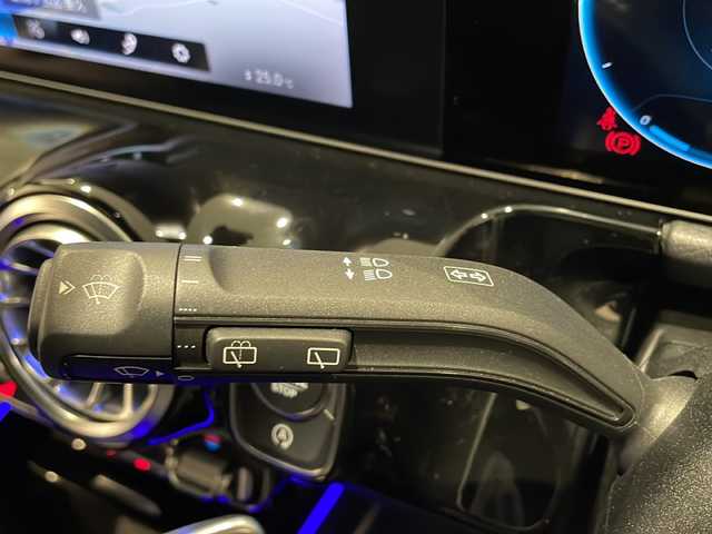メルセデス・ベンツ ＧＬＡ２００ｄ 4マチック AMGライン 新潟県 2020(令2)年 3.5万km コスモスブラック レーダーセーフティパッケージ/・アダプティブディスタンスアシスト・ディストロニック/・アクティブブレーキアシスト/・アクティブレーンキーピングアシスト/ナビゲーションパッケージ/・TV/USB/BT/パノラミックスライディングルーフ/アテンションアシスト/ブラインドスポットアシスト/レーンチェンジアシスト/アクティブステアリングアシスト/ダウンヒル・スピード・レギュレーション/インテリジェントライトシステム/ロケイターライティング/アンビエントライト/360°カメラシステム/D席N席パワーシート/シートヒーター/ETC2.0/ドライブレコーダー
